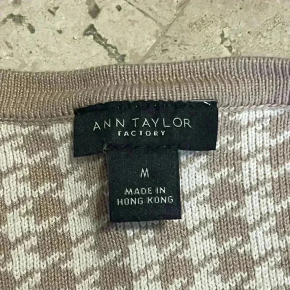 Ann Taylor shrug - Picture 3 of 7